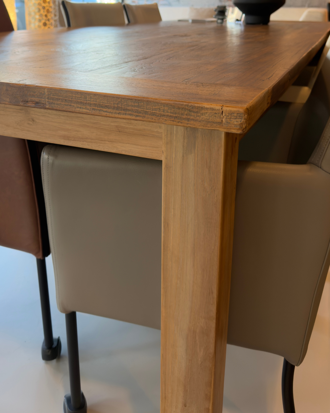Houten eettafel Floris 160 cm