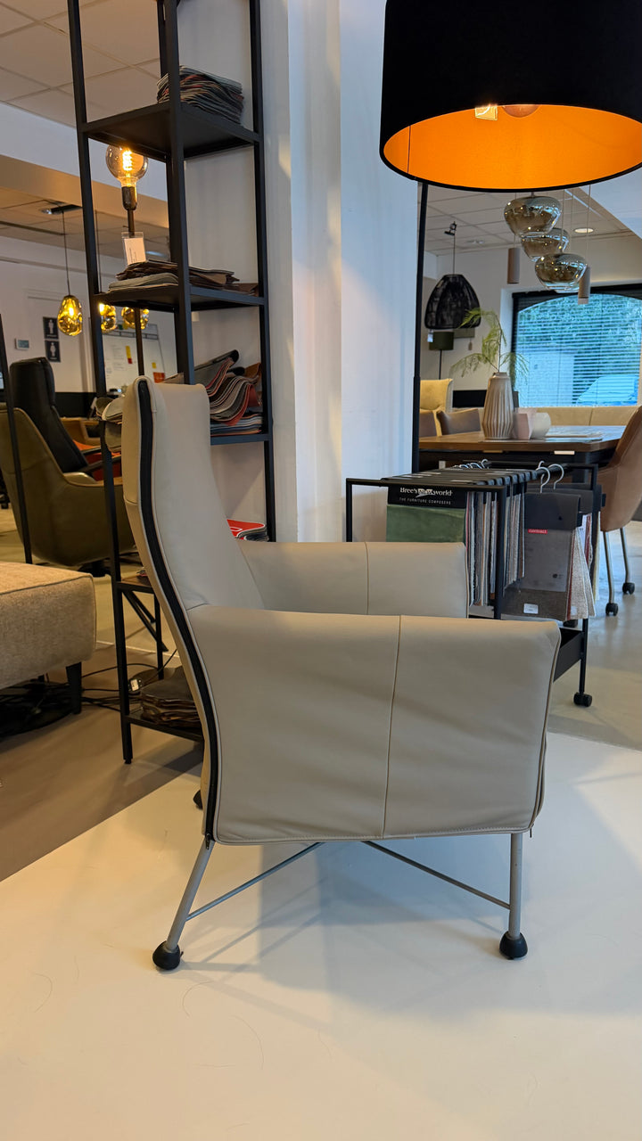 Montis Charly hergestoffeerd Toledo Beige