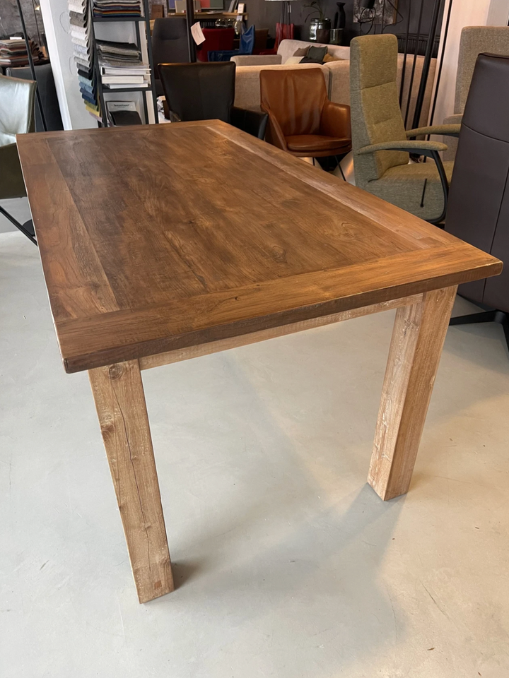 Houten eettafel Floris 240x100 cm